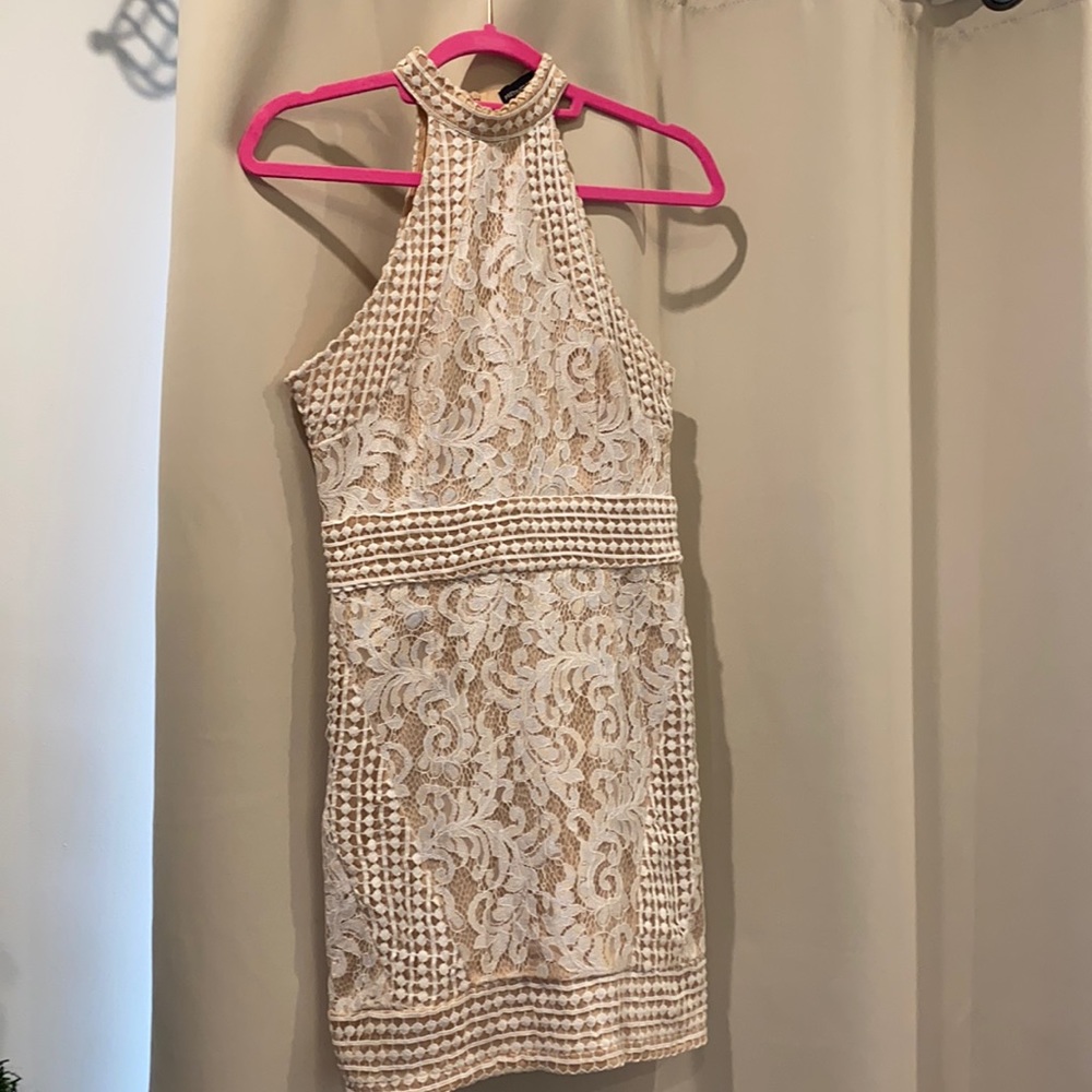 Lace white dress perfect for a formal occassion